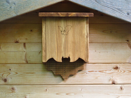  drevená búdka pre netopiere