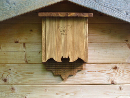 wood bat house